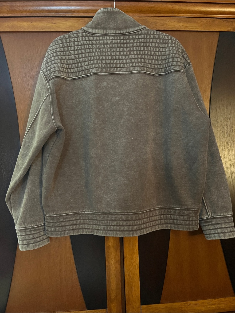 Zenana Acid Washed Brown Snap Mock-Neck Pullover Sweatshirt w/Flap Chest Pockets - Picture 8 of 12